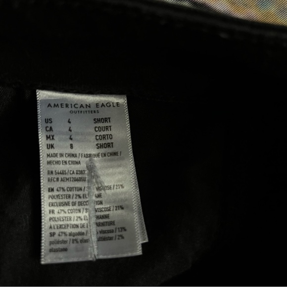 American Eagle Black Hi-Rise Ripped Jeans Crop Size 4 - Picture 7 of 7